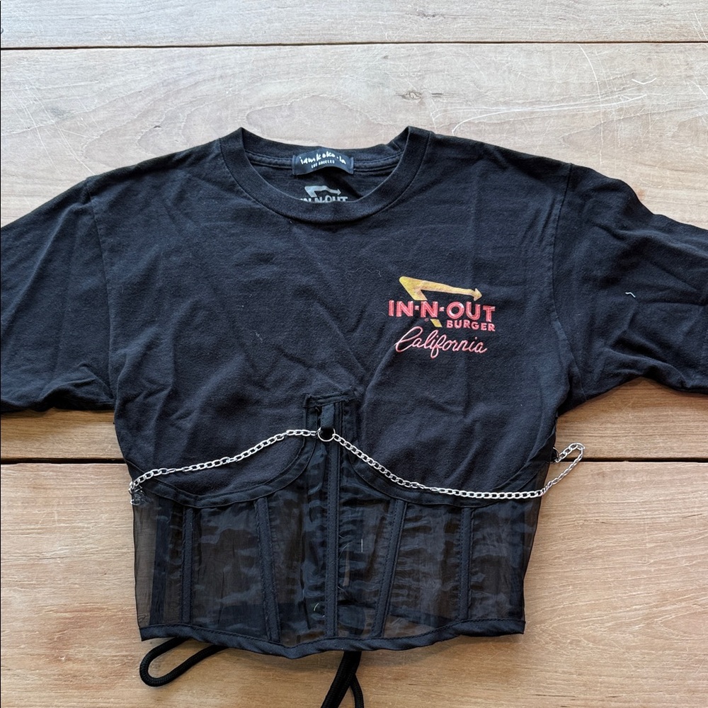 Iamkokola reworked in and out burger t size small